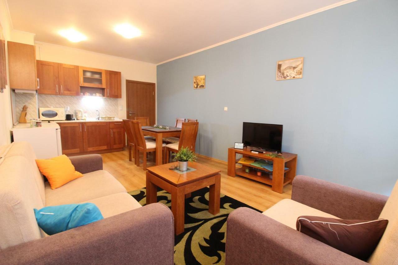 Pine Tree Apartment 3 - B3 Банско Екстериор снимка